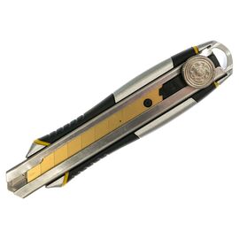  Нож строительный Inforce 06-02-12 18 мм в металлическом корпусе с винтовым зажимом 